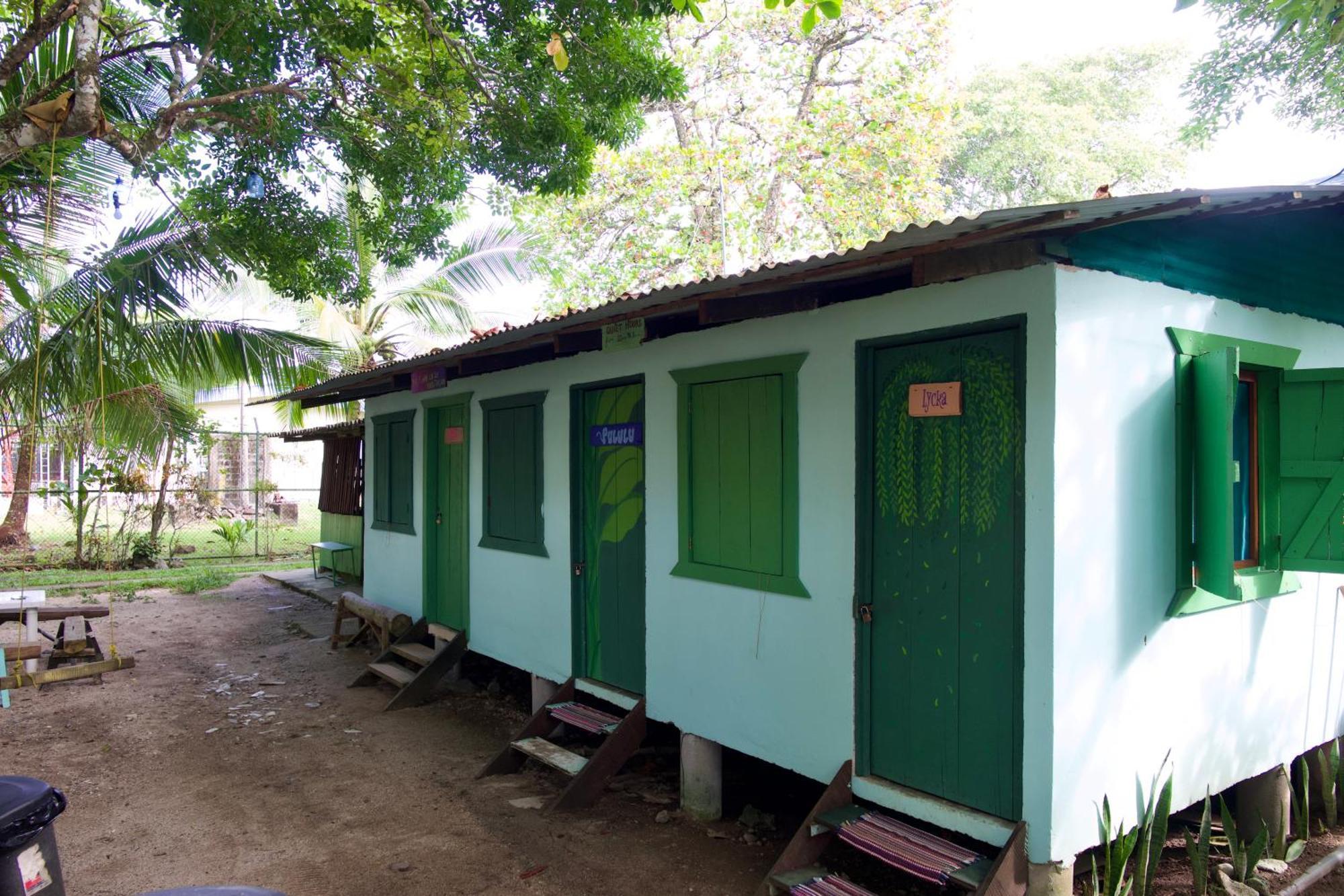 Casa Mamre Hostel Cahuita Kültér fotó