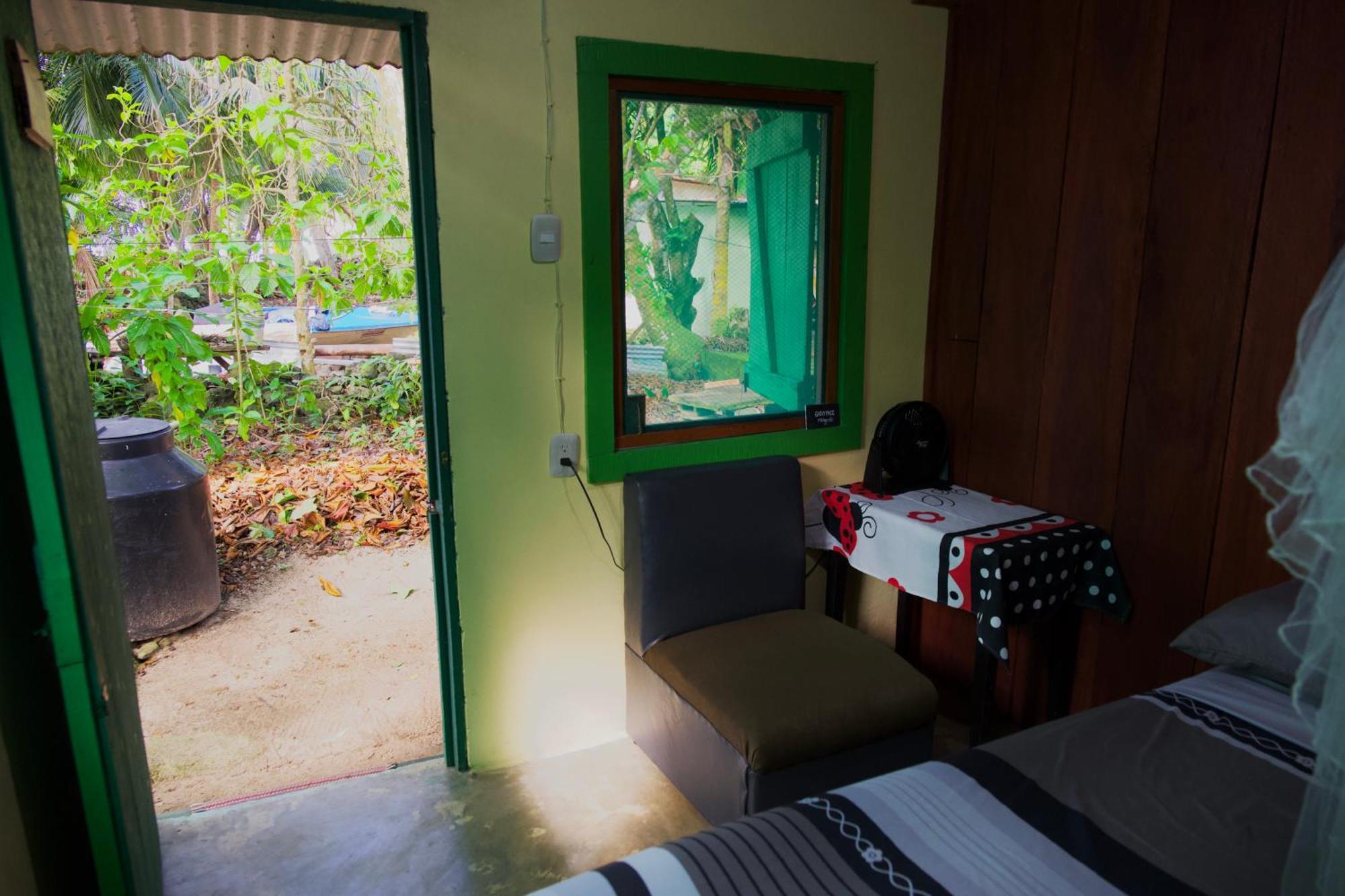 Casa Mamre Hostel Cahuita Kültér fotó